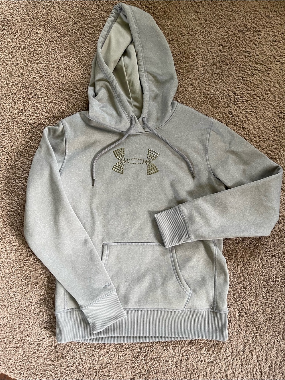 Under Armour women’s Light Gray Pullover Hoodie with Logo